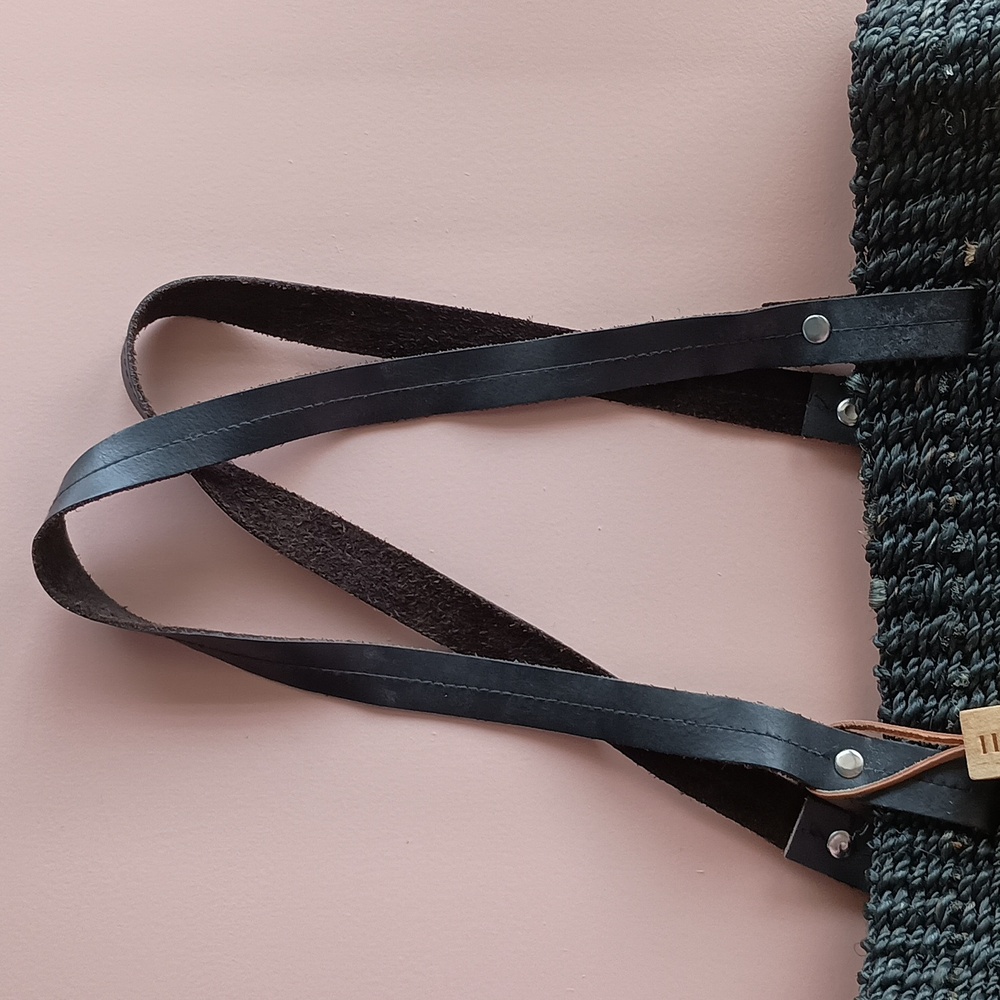 Espirt Raffia Tote - Picture 3 of 11